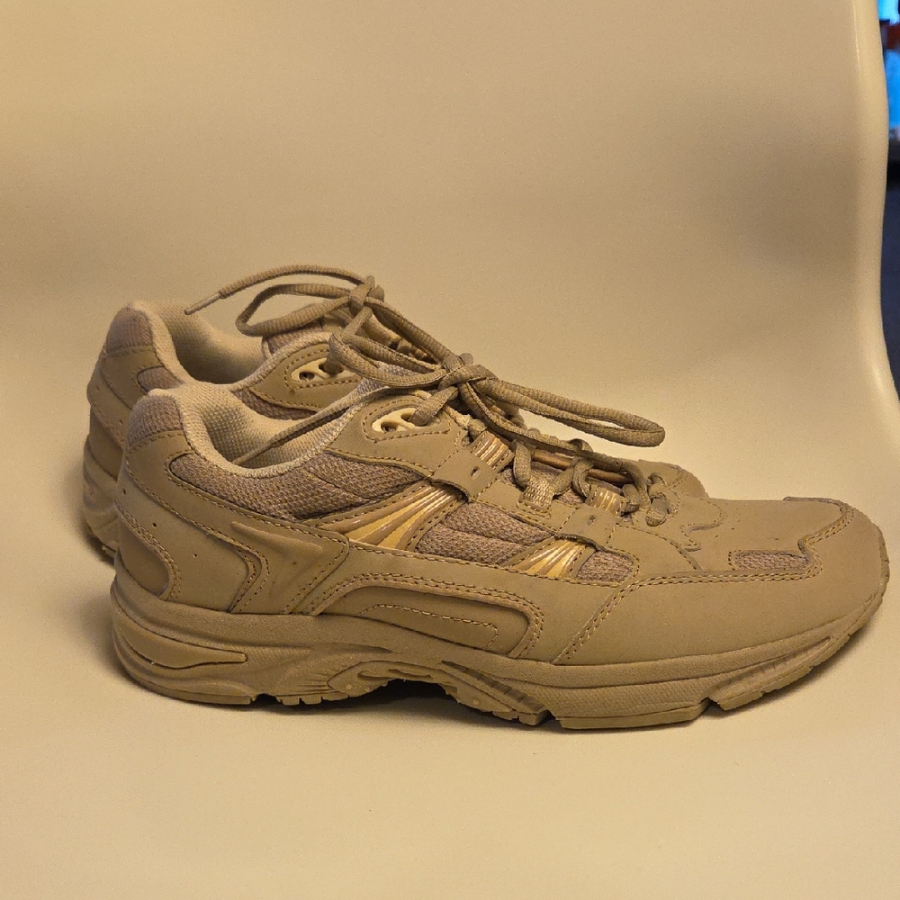 Vionic Women's Walker Classic Tan Athletic Sneakers